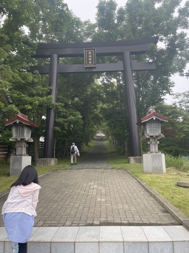 鳥居前